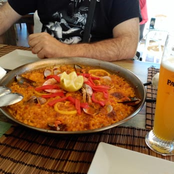 Caprichyo - MARAVILLOSO LUGAR PARA COMER, CENAR TOMAR UN APERITIVO O LO QUE HAGA FALTA, GRACIAS POR VUESTRA AMABILIDAD Y BUENA CALIDAD - Tapas/Small Plates Near Me - Madrid, M