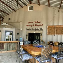 Cedar Hollow Winery and Vineyard