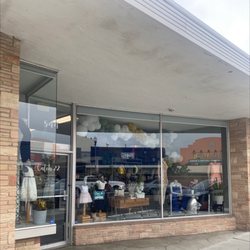 Catch 22 Salon and Boutique - Storefront entry