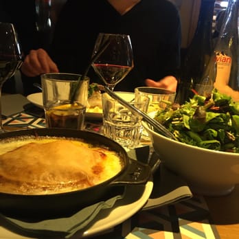 Restaurant le Bistrot de Megève - Tartiflette - Restaurants Near Me - Megève, 74 Restaurant le Bistrot de Megève - Tartiflette - Restaurants Near Me - Megève, 74