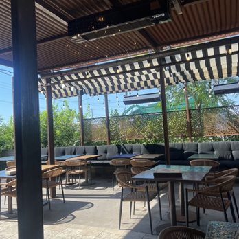 Pizza To The Rescue - Patio area - Pizza Near Me - Phoenix, Arizona Pizza To The Rescue - Patio area - Pizza Near Me - Phoenix, Arizona