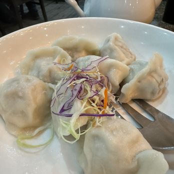 Yang Kee Dumpling - Pork dumplings with corn were delicious - Dim Sum Near Me - Davis, California Yang Kee Dumpling - Pork dumplings with corn were delicious - Dim Sum Near Me - Davis, California