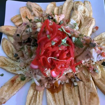 Honduras Restaurant - Pollo con tajadas - Latin American Near Me - Los Angeles, California
