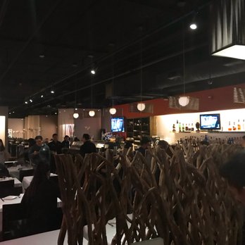 All Seasons Table - Inside dining area - Chinese Near Me - Malden, Massachusetts