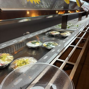 Tasty Pot - 11/6/25- The food bar. First section is premade bowls (at discounted price) - Hot Pot Near Me - Alhambra, California