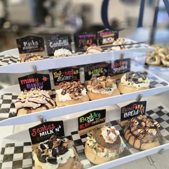 Cinnaholic - Bakeries Near Me - Tucson, Arizona
