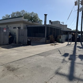 Killen's Barbecue - Rear of the building - Barbeque Near Me - Pearland, Texas