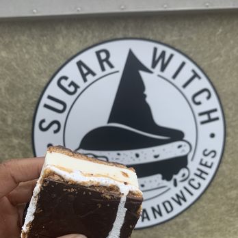 Sugarwitch - Luna - Desserts Near Me - St. Louis, Missouri Sugarwitch - Luna - Desserts Near Me - St. Louis, Missouri
