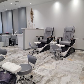 CoCo Nail Bar - Nail Salons Near Me - Centreville, Virginia