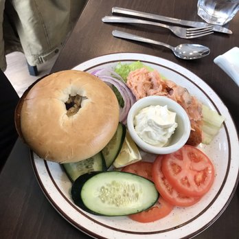 Le Peep Restaurant - Salmon bagel - American Near Me - Evanston, Illinois Le Peep Restaurant - Salmon bagel - American Near Me - Evanston, Illinois