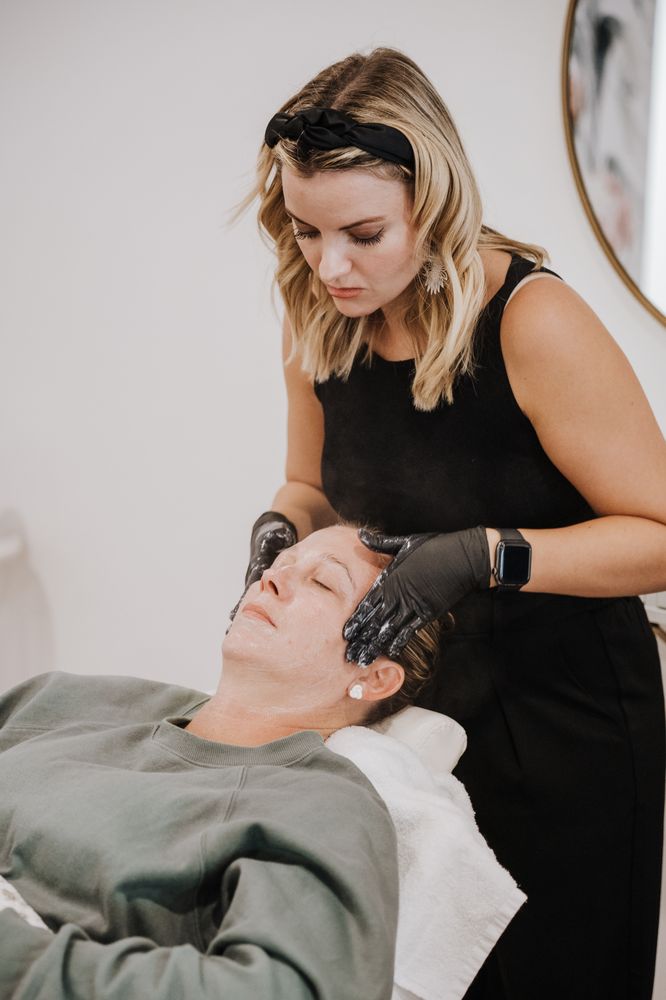 Oasis Face Bar Pickerington Logo