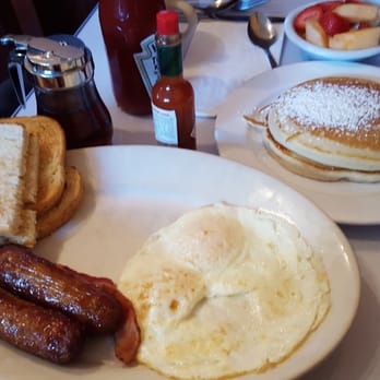 Roxanne Cafe - Italian Near Me - San Francisco, California Roxanne Cafe - Italian Near Me - San Francisco, California