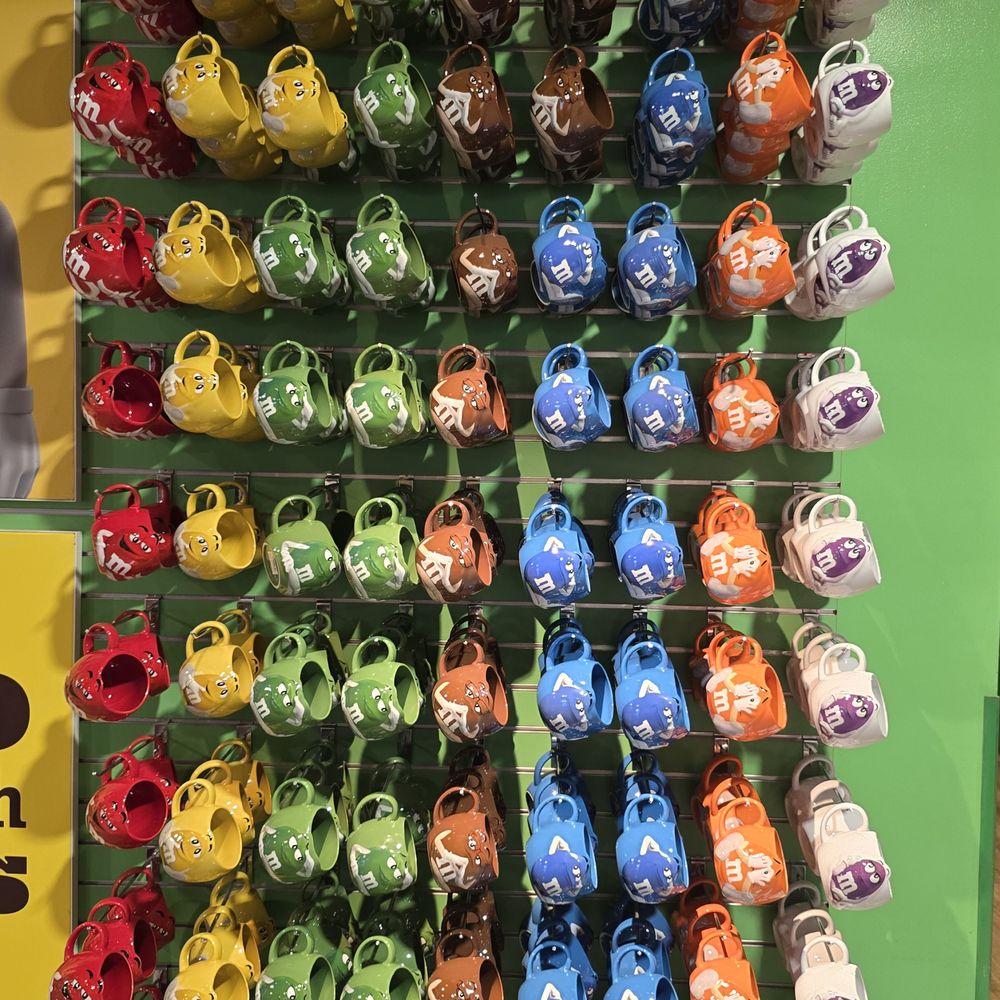M&M'S World - mugs - Chocolatiers & Shops Near Me - Las Vegas, Nevada M&M'S World - mugs - Chocolatiers & Shops Near Me - Las Vegas, Nevada