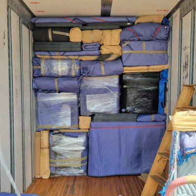 Loading services - Looking for a reliable mover who helps from start to finish? We are proud to offer affordable packages with loading services available. Call or text (931) 346-1046 for a free quote.