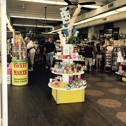 Shriver's Salt Water Taffy & Fudge - Candy Crushin'