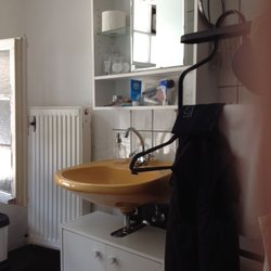 Hotel zum Stern - Wirkt wie zusammengewürfelter Sperrmüll!