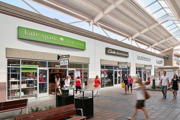 San Francisco Premium Outlets by null
