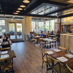 Mister O1 Extraordinary Pizza Melbourne - Bright woody dining area