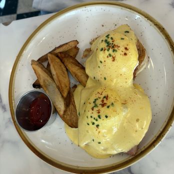 Best Cafe & Bar - Eggs Benedict - Coffee & Tea Near Me - Hot Springs, Arkansas Best Cafe & Bar - Eggs Benedict - Coffee & Tea Near Me - Hot Springs, Arkansas