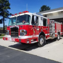 CAL FIRE San Luis Obispo County Fire Department Station - Engine 20 in front of quarters