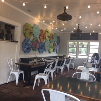 Pau Pizza - Dining area - Pizza Near Me - Kamuela, Hawaii Pau Pizza - Dining area - Pizza Near Me - Kamuela, Hawaii