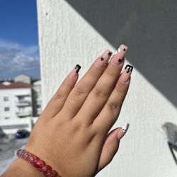 Tipsy Nailbar And Salon Doral
