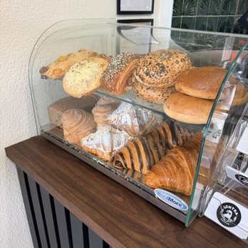 Lontra Coffee - Coffee & Tea Near Me - Upland, California