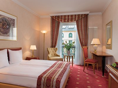 Victor's Residenz-Hotel Schloss Berg by null