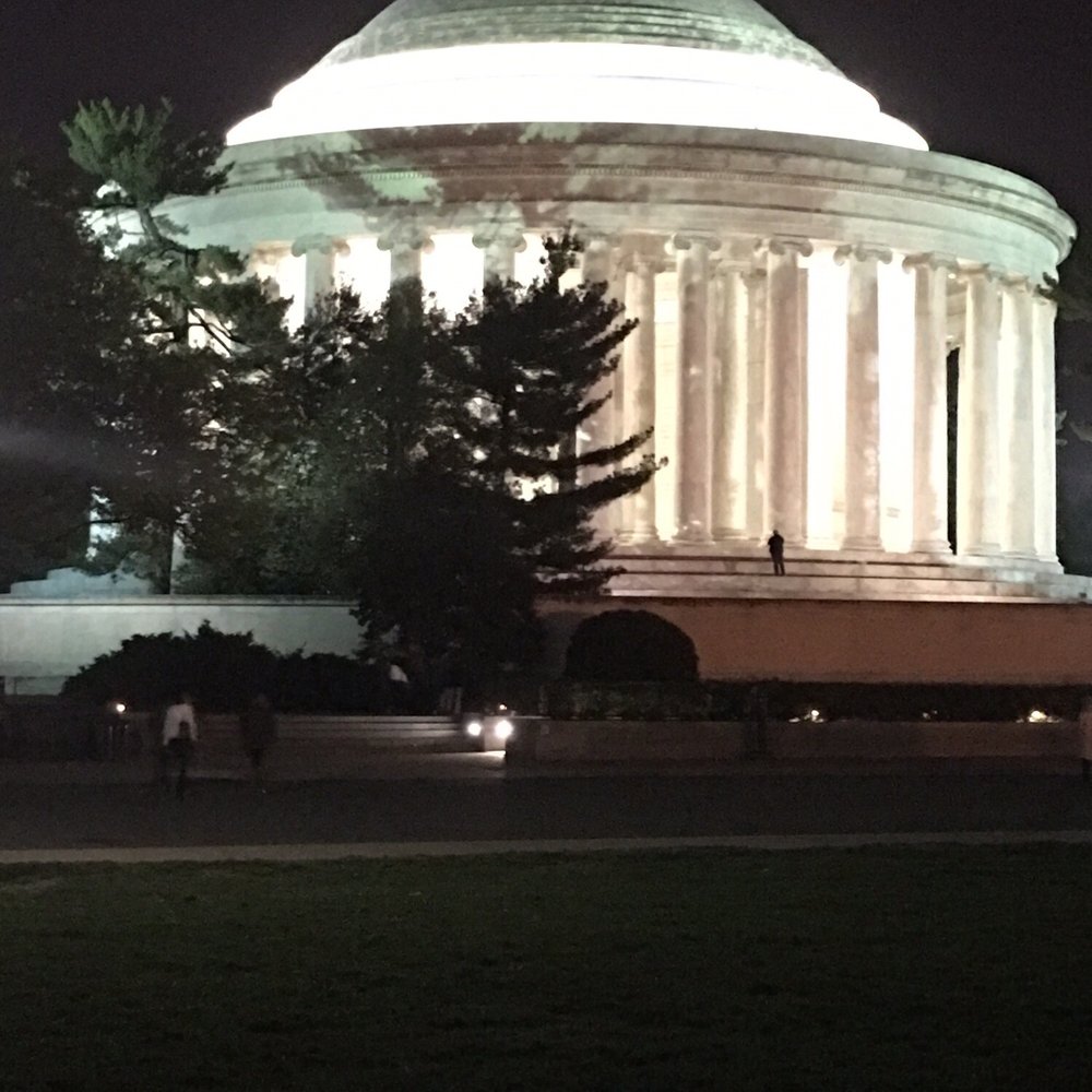 Jefferson Memorial - Beautiful nighttime view. - Landmarks & Historical Buildings Near Me - Washington, DC, District of Columbia Jefferson Memorial - Beautiful nighttime view. - Landmarks & Historical Buildings Near Me - Washington, DC, District of Columbia