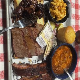 Burnt ends, texas brisket, St. Louis-Style Spareribs, Dave's Award-Winning Chili, Mac and cheese. Burnt ends, texas brisket, St. Louis-Style Spareribs, Dave's Award-Winning Chili, Mac and cheese.