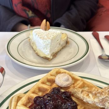 Pies 'n' Thighs - Chicken  Fried Chicken & Waffles - Southern Near Me - Brooklyn, New York