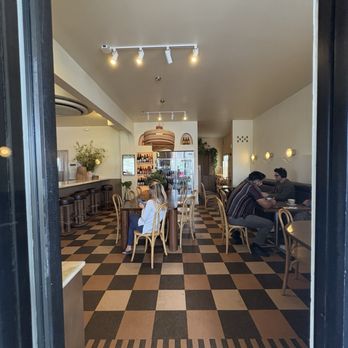 Little Ripper - Inside seating - Coffee & Tea Near Me - Los Angeles, California Little Ripper - Inside seating - Coffee & Tea Near Me - Los Angeles, California