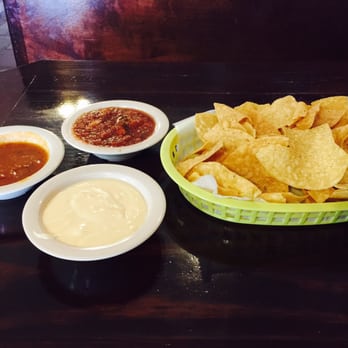 El Mexicano Grille - 3 types of sauce for chips - Mexican Near Me - Ennis, Texas