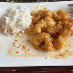 Rice Inn - This is gluten-free General Tso Chicken with white rice.