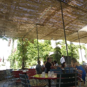 La Terrasse - French Near Me - La Bastidonne, 84
