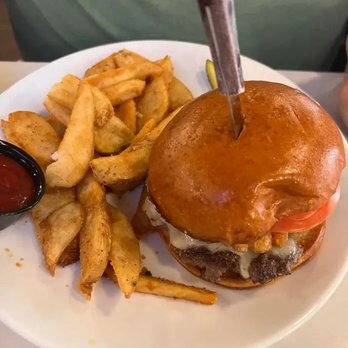 Flannery's Pub - My pub burger - Sports Bars Near Me - Cleveland, Ohio