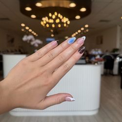 SC Nail Bar - Our talented technicians create beautiful, customized manicures with care and attention to every detail.