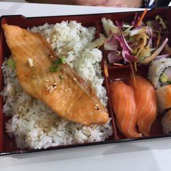 Damoa - Salmon teriyaki bento box