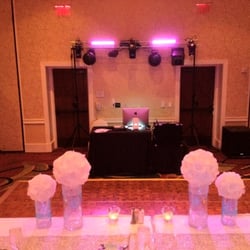 Pro Event Dj - DJ set up at wedding