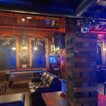 Pioneers Bar NYC - Lounges Near Me - New York, New York Pioneers Bar NYC - Lounges Near Me - New York, New York