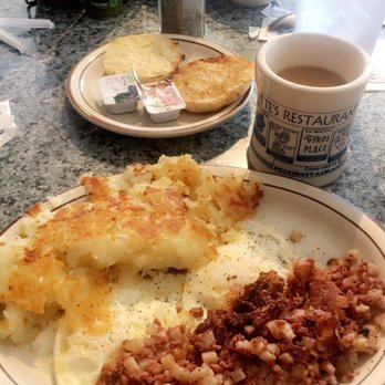 Pete's Kitchen - Corned beef hash and eggs - Greek Near Me - Denver, Colorado Pete's Kitchen - Corned beef hash and eggs - Greek Near Me - Denver, Colorado