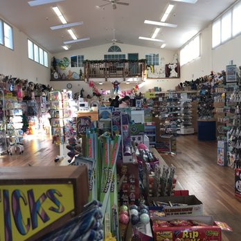 SPUNKY SKUNK - Updated January 2025 - 18 Photos & 21 Reviews - 344 N