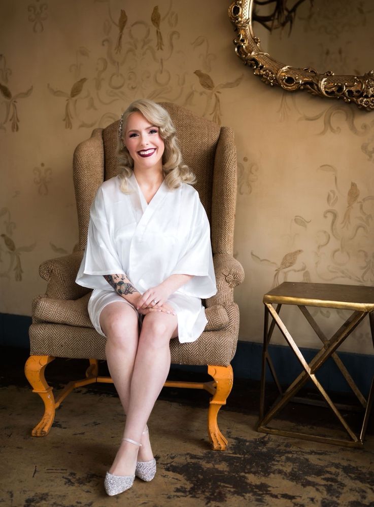 A & A Bridal Hair And Makeup Logo