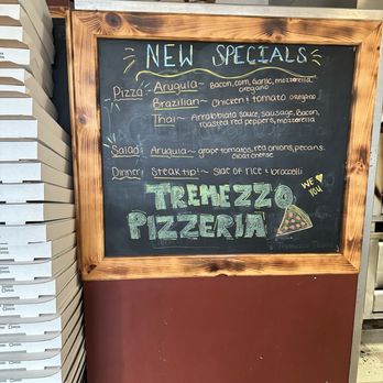 Trezza Pizzeria - Specials - Pizza Near Me - Wilmington, Massachusetts