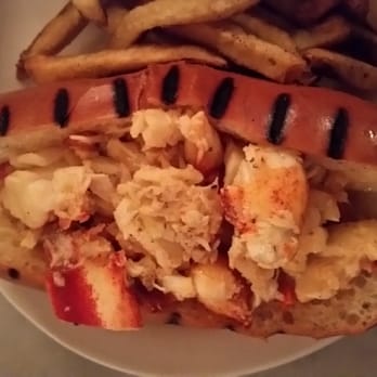 Neptune Oyster - Hot butter lobstah roll! - Seafood Near Me - Boston, Massachusetts Neptune Oyster - Hot butter lobstah roll! - Seafood Near Me - Boston, Massachusetts