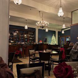 The Noble Fox - First time here. I'm gettting salmon 's!