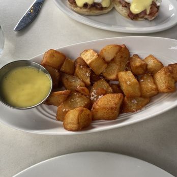 Bread & Butterfly - Potatoes and aioli side - Breakfast & Brunch Near Me - Atlanta, Georgia
