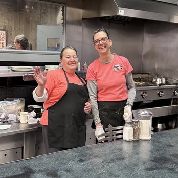 Lisciandro's Restaurant - Staff - Italian Near Me - Jamestown, New York