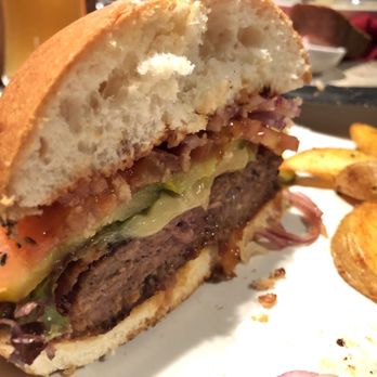 Ox - Ox house burger. So big. Many delicious flavors come together. - Steakhouses Near Me - Interlaken, BE