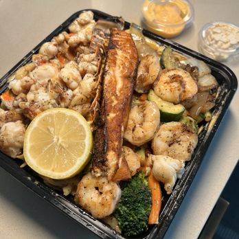 323 Hibachi Grill - Three seafood combo lobster, salmon, shrimp - Food Trucks Near Me - Inglewood, California 323 Hibachi Grill - Three seafood combo lobster, salmon, shrimp - Food Trucks Near Me - Inglewood, California